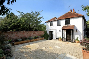  Henry VIII Cottage in the heart of Henley  Энлей На Темзе